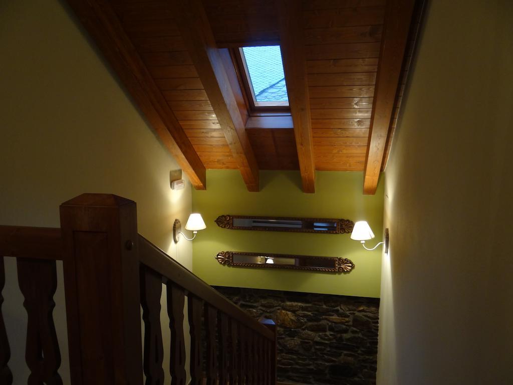 Alba D'Esteve. Casa Rural Espot Værelse billede